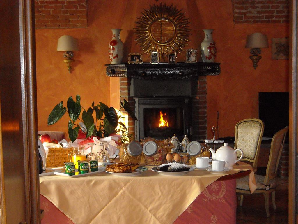 Torre dei Frati Bed&Breakfast Fossano Exterior foto